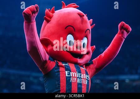 Milan, Italien. 28 septembre 2025. La mascotte de Milanello AC Milan célèbre lors de la Serie A 2025/26 un match de football entre l'AC Milan et la SSC Napoli au San Siro Stadium crédit : dpa/Alamy Live News Banque D'Images