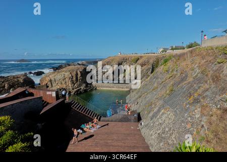 Piscine d'eau salée à Tapia de Casariego, Asturies, Espagne Banque D'Images