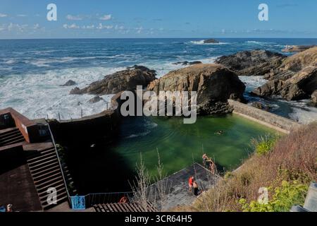 Piscine d'eau salée à Tapia de Casariego, Asturies, Espagne Banque D'Images