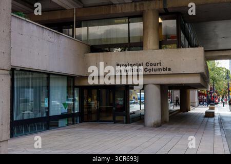 Vancouver, Canada - 15 septembre 2025 : entrée extérieure de la Cour provinciale de la Colombie-Britannique à Vancouver Banque D'Images