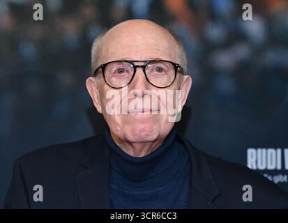 Francfort, Allemagne. 29 septembre 2025, Hesse, Francfort-sur-le-main : Reiner Calmund assiste à la première du film 'Rudi Völler - il n'y en a qu'un' au Gibson Club. Photo : Arne Dedert/dpa crédit : dpa Picture alliance/Alamy Live News Banque D'Images