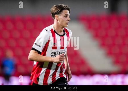 Eindhoven, pays-Bas. 29 septembre 2025. EINDHOVEN, 29-09-2025, PSV Campus de Herdgang, saison 2025/2026, Néerlandais Keuken Kampioen Divisie football, match entre Jong PSV et MVV, photo montre le joueur Jong PSV Jim Koller regarde sur crédit : Pro Shots/Alamy Live News Banque D'Images