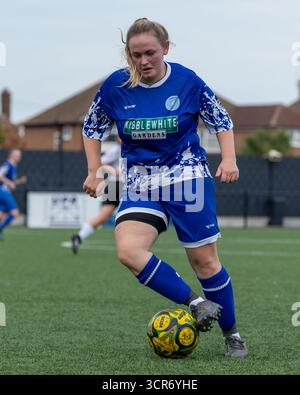 Ramsgate Ladies FC et Biddenden Ladies FC en action lors de leur South East Women’s Football League (SEWFL) Div 1 à Ramsgate, Kent. Angleterre. Banque D'Images