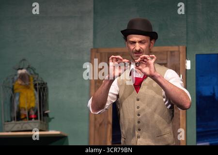 Ladykillers , Fotoprobe im Berliner Kriminaltheater, Berlin, 29.09.2025 Thilo Herrmann Prof. Marcus, LADYKILLERS , Fotoprobe AM 29.09.2025 im Berliner Kriminaltheater, Berlin, première : 15.10.2025 Berlin Kriminaltheater Deutschland, allemagne *** Ladykillers , répétition photo au Berliner Kriminaltheater, Berlin, 29 09 2025 29 2025 2025 Banque D'Images