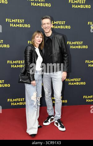Steffen Hallaschka mit Ehefrau Anne-Kathrin Hallaschka BEI der Premiere OLIVIA im Rahmen des Filmfest Hamburg in Hamburg AM 29.09.2025 *** Steffen Hallaschka avec sa femme Anne Kathrin Hallaschka à la première OLIVIA dans le cadre du Festival du film de Hambourg à Hambourg le 29 09 2025 Banque D'Images