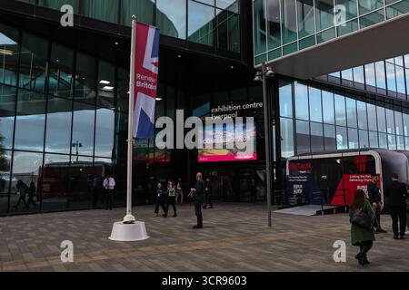 Liverpool, Royaume-Uni. 30 septembre 2025. L'entrée au Centre d'exposition de Liverpool pendant la Conférence annuelle du Parti travailliste 2025 jour 3 à l'ACC, Liverpool, Royaume-Uni, 30 septembre 2025 (photo par Mark Cosgrove/News images) à Liverpool, Royaume-Uni le 30/09/2025. (Photo de Mark Cosgrove/News images/SIPA USA) crédit : SIPA USA/Alamy Live News Banque D'Images