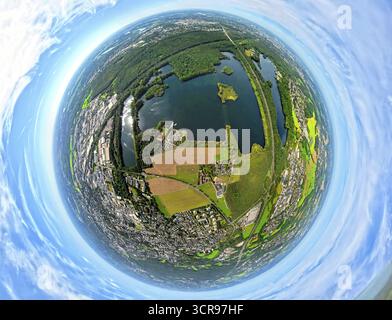 Photo aérienne, Elbsee et Unterbacher voir avec zone forestière, autoroute A46 à Hasseler Forst, globe terrestre, image fisheye, image à 360 degrés, monde minuscule, l Banque D'Images