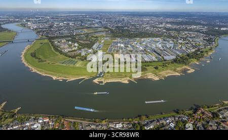 Vue aérienne, courbe du Rhin et district Volmerswerth, fermes horticoles et utilisation agricole dans le district Volmerswerth, formes et couleurs avec grap Banque D'Images