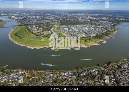 Vue aérienne, courbe du Rhin et district Volmerswerth, fermes horticoles et utilisation agricole dans le district Volmerswerth, formes et couleurs avec grap Banque D'Images