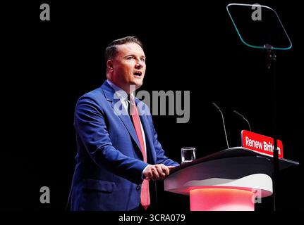 Le secrétaire à la santé Wes Streeting prononce un discours lors de la conférence du Parti travailliste à l'ACC Liverpool. Date de la photo : mardi 30 septembre 2025. Banque D'Images