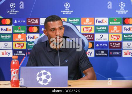 Naples, Campanie, ITALIE. 30 septembre 2025. Juan Jesus de SSC Napoli lors de la conférence de presse du 30 septembre 2025, valable pour la Ligue des Champions, avant le match de 2025/26 entre Napoli et Sporting Lisbon à Naples au Stadio Maradona.sur la photo : (crédit image : © Fabio Sasso/ZUMA Press Wire) USAGE ÉDITORIAL SEULEMENT ! Non destiné à UN USAGE commercial ! Crédit : ZUMA Press, Inc/Alamy Live News Banque D'Images