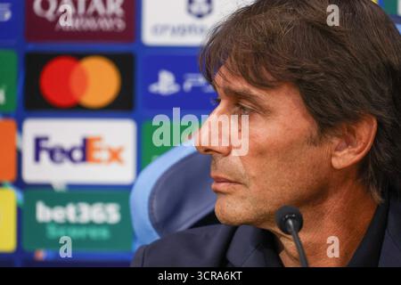 Naples, Campanie, ITALIE. 30 septembre 2025. Antonio Conte entraîneur-chef de la SSC Napoli lors de la conférence de presse du 30 septembre 2025, valable pour la Ligue des Champions, avant le match de 2025/26 entre Napoli et Sporting Lisbon à Naples au Stadio Maradona.sur la photo : (crédit image : © Fabio Sasso/ZUMA Press Wire) USAGE ÉDITORIAL SEULEMENT ! Non destiné à UN USAGE commercial ! Crédit : ZUMA Press, Inc/Alamy Live News Banque D'Images