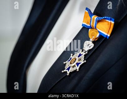 LA HAYE – ancienne ministre Fleur Agema avec sa décoration royale lors de l’heure des questions à la Chambre des représentants. ANP REMKO DE WAAL pays-bas Out - belgique Out Banque D'Images