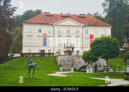 Ljubljana, Slovénie - 10 octobre 2022 : bâtiment du Centre international des arts graphiques à Ljubljana Banque D'Images