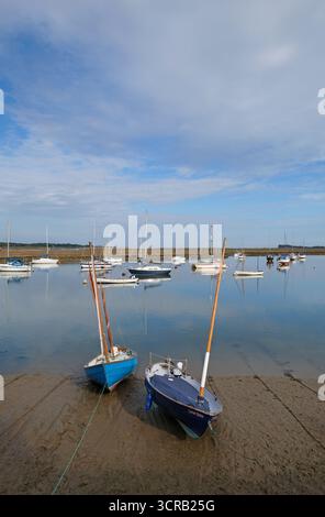bateaux de plaisance dans wells-next-the-sea port, nord de norfolk, angleterre Banque D'Images