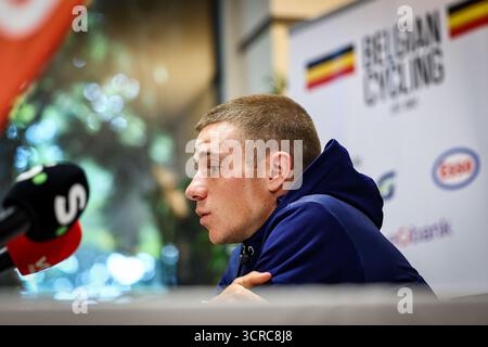 Loriol sur Drome, France. 30 septembre 2025. Le belge Remco Evenepoel photographié lors d’une conférence de presse avant le départ des championnats d’Europe cycliste sur route de l’UEC, mardi 30 septembre 2025, à Loriol-sur-Drome, France. Les championnats d'Europe de cyclisme se déroulent du 1er au 5 octobre à Drôme et Ardèche, France. BELGA PHOTO DAVID PINTENS crédit : Belga News Agency/Alamy Live News Banque D'Images