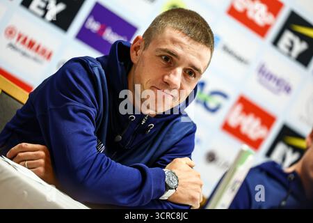 Loriol sur Drome, France. 30 septembre 2025. Le belge Remco Evenepoel photographié lors d’une conférence de presse avant le départ des championnats d’Europe cycliste sur route de l’UEC, mardi 30 septembre 2025, à Loriol-sur-Drome, France. Les championnats d'Europe de cyclisme se déroulent du 1er au 5 octobre à Drôme et Ardèche, France. BELGA PHOTO DAVID PINTENS crédit : Belga News Agency/Alamy Live News Banque D'Images