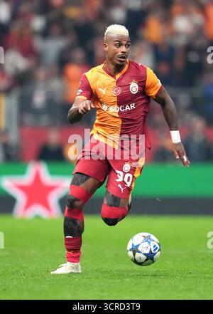 Mario Lemina de Galatasaray en action lors de l'UEFA Champions League, match par étapes au RAMS Park à Istanbul, Turquie. Date de la photo : mardi 30 septembre 2025. Banque D'Images
