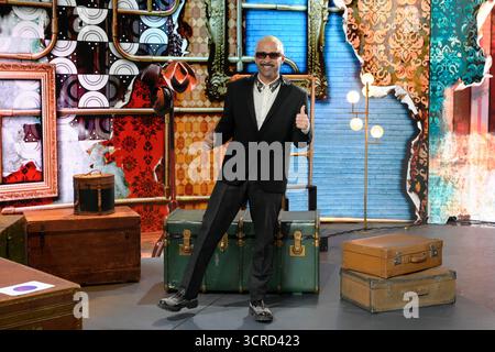 Rome, Italie. 30 septembre 2025. Luca Tommassini assiste à l'émission de télévision de Rai, 'Ciao Maschio 2025' aux studios Fabrizio Frizzi. Crédit : SOPA images Limited/Alamy Live News Banque D'Images