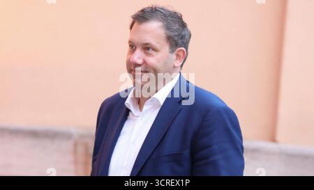 Berlin, Allemagne, 01th Okt. 2025. Arrivées pour la retraite du Cabinet à Villa Borsig : voir l'arrivée du Chancelier Friedrich Merz, du Ministre fédéral des finances Lars Klingbeil, du Ministre fédéral de l'intérieur Alexander Dobrindt et d'autres membres du Cabinet Merz photo : Klaus KROENERT crédit : Klaus KROENERT/Alamy Live News Banque D'Images