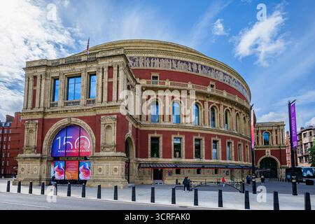 Londres - 06 25 2022 : vue de l'entrée principale du Royal Albert Hall Banque D'Images