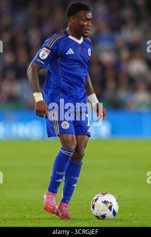Leicester, Royaume-Uni. 30 septembre 2025. Abdul Fatawu de Leicester City lors du Leicester City FC v Wrexham AFC Sky Bet EFL Championship match au King Power Stadium, Leicester, Angleterre, Royaume-Uni le 30 septembre 2025 crédit : Lee Keuneke/Every second Media crédit : Every second Media/Alamy Live News Banque D'Images
