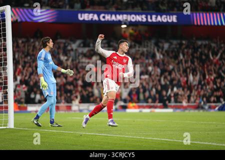 Londres, Royaume-Uni. 1er octobre 2025. Gabriel Martinelli d'Arsenal célèbre son but à la 13e minute pour 1-0 lors du match de phase de groupes Arsenal FC v Olympiacos FC UEFA Champions League Round One à l'Arsenal Stadium, Londres, Angleterre, Royaume-Uni le 1er octobre 2025 crédit : Katie Chan/Every second Media crédit : Every second Media/Alamy Live News Banque D'Images