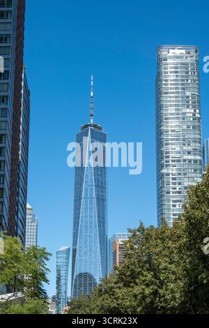 La Freedom Tower est un gratte-ciel adjacent au mémorial de 911 à New York, USA 2025 Banque D'Images