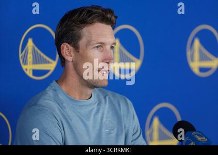 San Francisco, États-Unis. 1er octobre 2025. Mike Dunleavy Jr., directeur général des Golden State Warriors, prend la parole lors d'une conférence de presse au Chase Center de San Francisco le mercredi 1er octobre 2025. (Photo de Shae Hammond/Bay Area News Group/TNS/SIPA USA) crédit : SIPA USA/Alamy Live News Banque D'Images