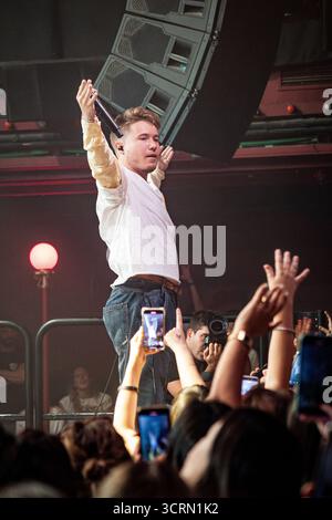 BARCELONE, ESPAÑA – SEPTIEMBRE 30. Alfa en concierto en la Sala Apolo el 30 de septiembre de 2025 en Barcelona, España. (Foto por Fernando Pérez) Banque D'Images