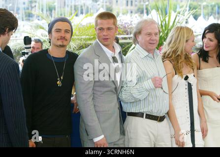 Orlando Bloom, Brad Pitt, Wolfgang Petersen et Diane Kruger à la photoconférence Troy à Cannes - 13 mai 2004 Banque D'Images