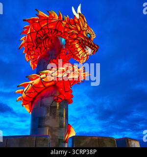 Les dragons cracheurs de feu figurent dans Blackpool Illuminations 2025 Banque D'Images