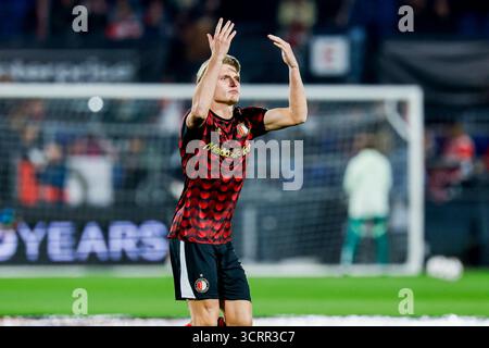 SEM Steijn de Feyenoord Gestures lors du match de l'UEFA Europa League 2025/26 League phase MD2 entre Feyenoord et Aston Villa FC à de Kuip le 2 octobre 2025 à Rotterdam, pays-Bas. (Crédit : Marcel ter bals/MTB-photo/Alamy Live News) Banque D'Images