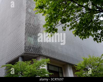 Un bâtiment de style moderne dans le centre-ville de Ginza, Tokyo Banque D'Images