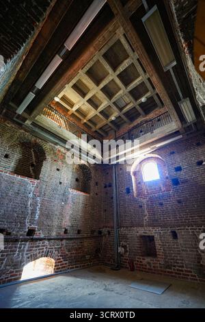 Intérieur du clocher de l'église de Jean à Tartu, Estonie - église luthérienne gothique en brique dédiée à Jean-Baptiste Banque D'Images