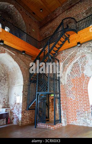 Intérieur du clocher de l'église de Jean à Tartu, Estonie - église luthérienne gothique en brique dédiée à Jean-Baptiste Banque D'Images
