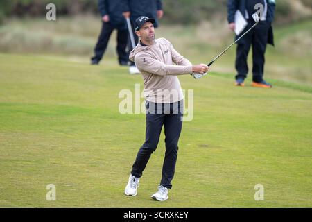 Kingsbarns, Écosse. 3 octobre 2025. Oliver Wilson jouant son approche a tiré à la 6e place lors de la deuxième manche du Alfred Dunhill Links Championship. Crédit : Tim Gray/Alamy Live News Banque D'Images