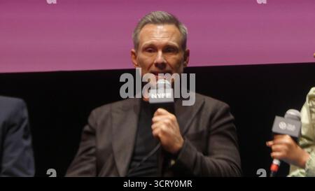 NYFF63, film Society of Lincoln Center, Alice Tully Hall, 1941 Broadway at W 65th, New York, NY USA. 2 octobre 2025. Aux côtés de la réalisatrice Mary Bronstein et des acteurs Rose Byrne, Christian Slater et Devika Girish, l’animateur de télévision de fin de soirée devenu acteur, Conan O’Brien, assiste à une séance de questions-Réponses au 63e Festival du film de New York, après la première de son dernier film « If I had Legs, I’d Kick You ». Crédit : ©Julia Mineeva/EGBN News/Alamy Live News Banque D'Images