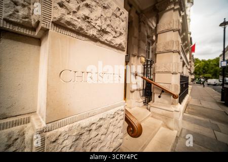 LONDRES - 26 AOÛT 2025 : Christie's London - Grande maison de vente aux enchères située au 8 King Street, St James's, Londres Banque D'Images