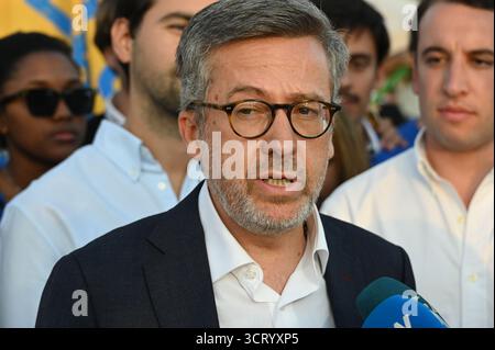 Lisbonne, Portugal. 03 octobre 2025. Carlos Moedas, candidat au conseil municipal de Lisbonne soutenu par le PSD, le CDS et l'Initiative libérale dans la coalition Por Ti Lisboa, assiste à un événement de campagne à Lisbonne. Crédit : Ricardo Rocha / Alamy Live News Banque D'Images