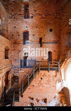 Intérieur de la cathédrale de Tartu alias la cathédrale de Dorpat, une ancienne église catholique à Tartu (Dorpat), Estonie Banque D'Images