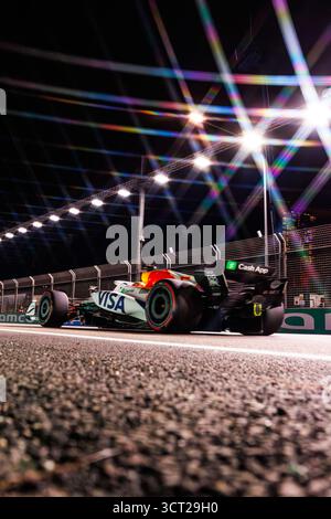 Singapour, Singapour. 03 Oct, 2025. Isack Hadjar, de France, pilote les (6) Visa Cash App Racing Bulls Formula One Team VCARB 02 lors de la deuxième séance d'essais avant le Grand Prix de F1 de Singapour sur le circuit de Marina Bay Street. (Photo de George Hitchens/SOPA images/SIPA USA) crédit : SIPA USA/Alamy Live News Banque D'Images