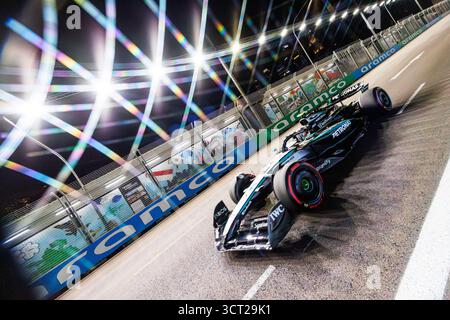 Singapour, Singapour. 03 Oct, 2025. Andrea Kimi Antonelli, Italien, pilote la Mercedes-AMG PETRONAS Formula One Team W16 lors de la deuxième séance d'essais avant le Grand Prix de F1 de Singapour sur le circuit de Marina Bay Street. (Photo de George Hitchens/SOPA images/SIPA USA) crédit : SIPA USA/Alamy Live News Banque D'Images