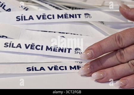 Prague, République tchèque. 04 octobre 2025. Siège du SPD lors des élections législatives tchèques de 2025 à Prague, République tchèque, le 4 octobre 2025. Crédit : Roman Vondrous/CTK photo/Alamy Live News Banque D'Images