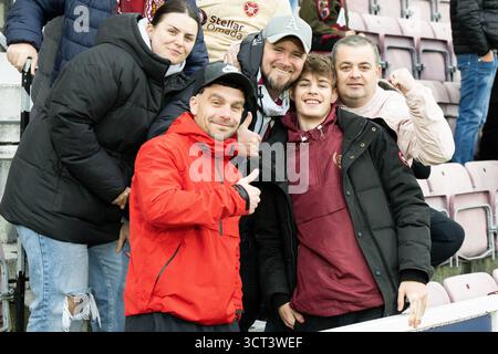 ÉDIMBOURG, ÉCOSSE - 04 OCTOBRE : les fans de Hearts avant un match de première classe de William Hill entre Heart of Midlothian et Hibernian au Tynecastle Park, le 04 octobre 2025, à Édimbourg, Écosse. (Photo de Paul Byars / Alamy Live News) Banque D'Images