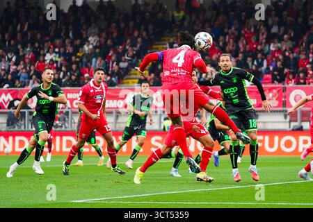 Monza, Italie. 04 octobre 2025. Armando Izzo lors du championnat italien Serie A match de football entre l'AC Monza et l'US Catanzaro1929 le 4 octobre 2025 au U-Power Stadium de Monza, Italie - photo Alessio Morgese/DPPI crédit : DPPI Media/Alamy Live News Banque D'Images