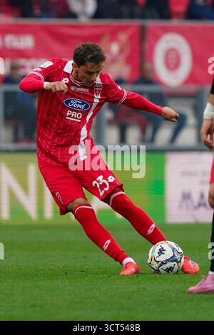 Monza, Italie. 04 octobre 2025. Nicolas Galazzi lors du championnat italien Serie A match de football entre l'AC Monza et l'US Catanzaro1929 le 4 octobre 2025 au U-Power Stadium de Monza, Italie - photo Alessio Morgese/DPPI crédit : DPPI Media/Alamy Live News Banque D'Images