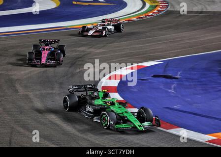 Singapour, Singapour. 05 octobre 2025. Gabriel Bortoleto (BRA) Sauber C45. 05.10.2025. Championnat du monde de formule 1, Rd 18, Grand Prix de Singapour, Marina Bay Street circuit, Singapour, jour de la course. Crédit : James Moy/Alamy Live News Banque D'Images