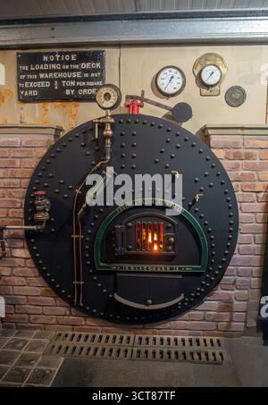 Le musée des moteurs d'Anson est l'un des plus grands musées des moteurs d'Europe, avec une exposition de la façade d'une chaudière de Cornouailles. Banque D'Images