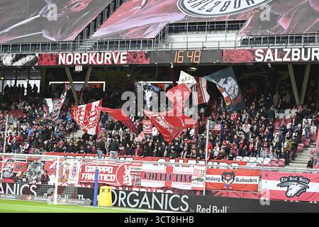 Salzbourg, Autriche. 05 octobre 2025. SALZBOURG, AUTRICHE - 5 OCTOBRE : les fans de Salzbourg lors du match de l'Admiral Bundesliga entre le FC Red Bull Salzburg et le SK Rapid Wien au Red Bull Arena le 5 octobre 2025 à Salzbourg, en Autriche. 251005 SEPA 26 003 - 20251005 PD7407 crédit : APA-PictureDesk/Alamy Live News Banque D'Images